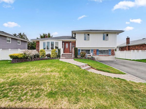 126 Washington Street , Farmingdale, NY 11735