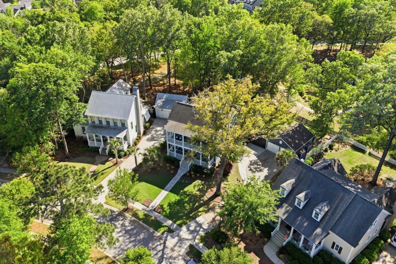 1505 Lindsey Creek Drive Photo 6