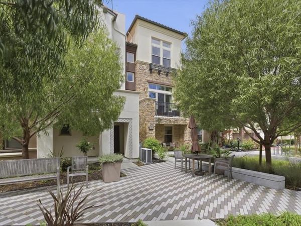 302 Cherokee Loop, Mountain View, CA 94043