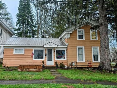 406 Main Street, Phoenix, NY 13135