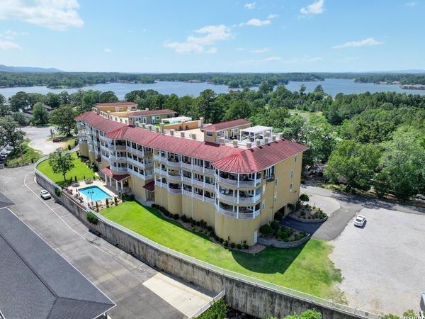 130 GRAND ISLE Drive, Unit 3 F, Hot Springs, AR 71913