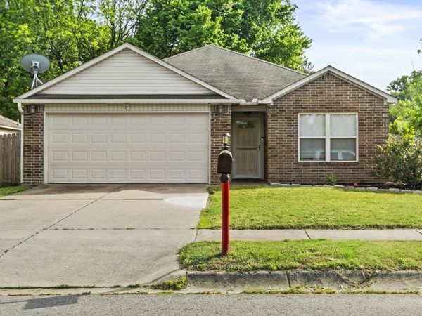 512 Saunders Drive, North Little Rock, AR 72117