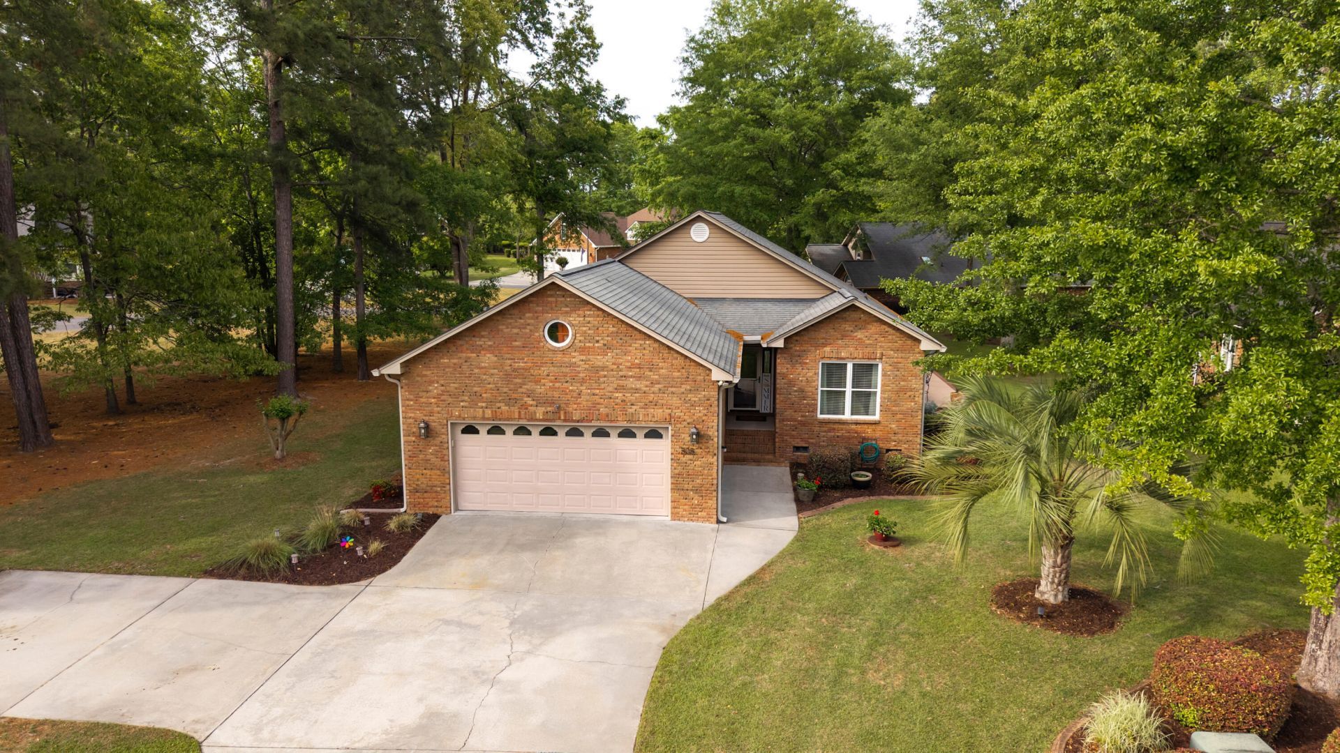 505 Oak Hill Drive Photo 33