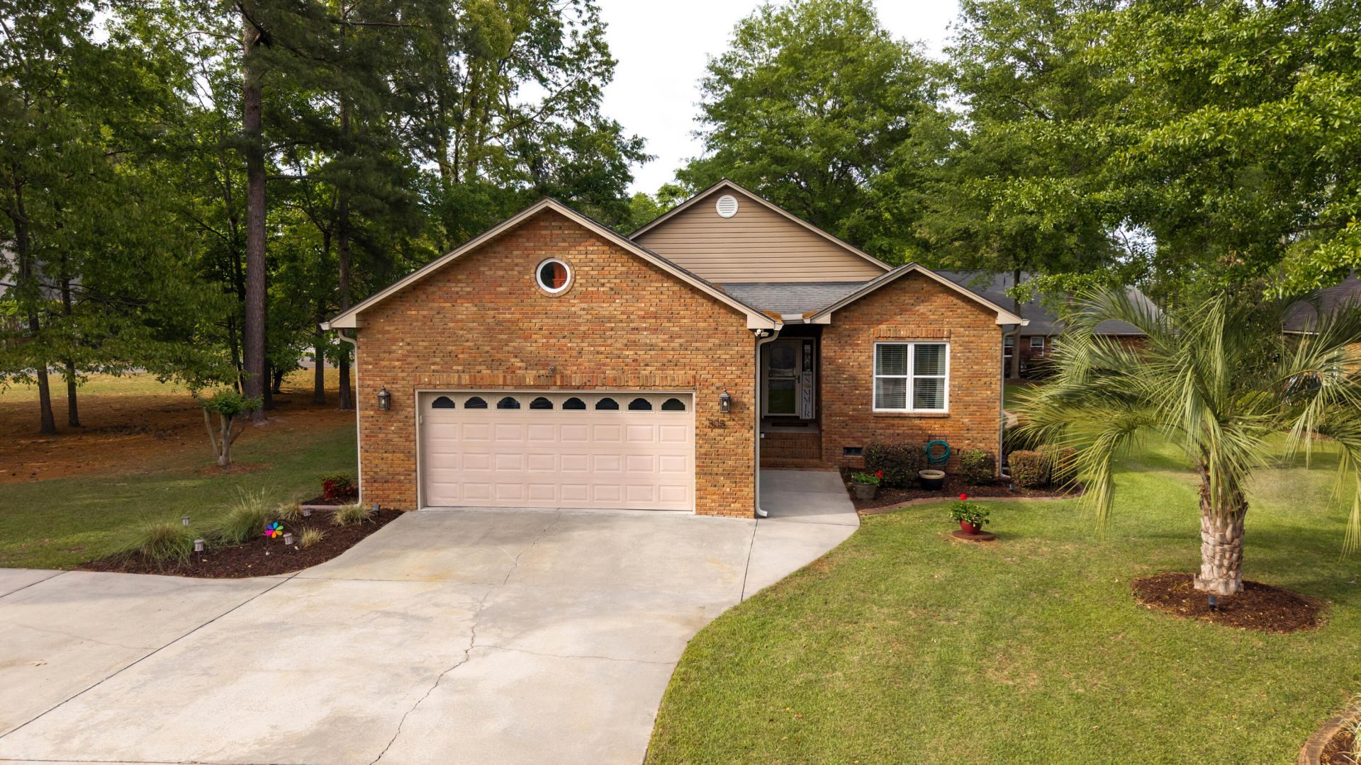 505 Oak Hill Drive Photo 6