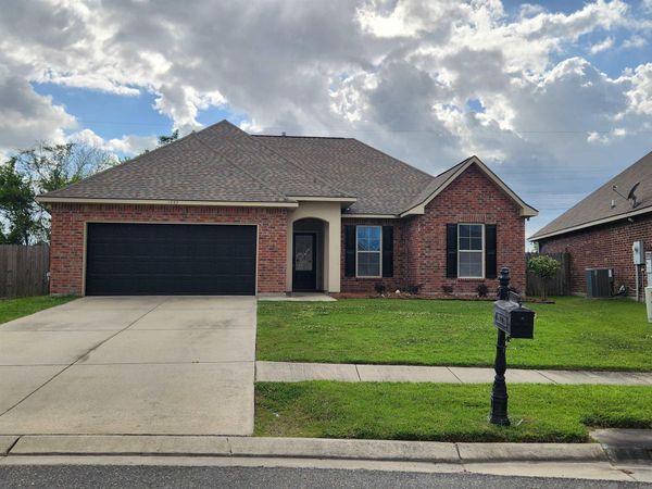 1932 Meadow Oak Dr, St Gabriel, LA 70776