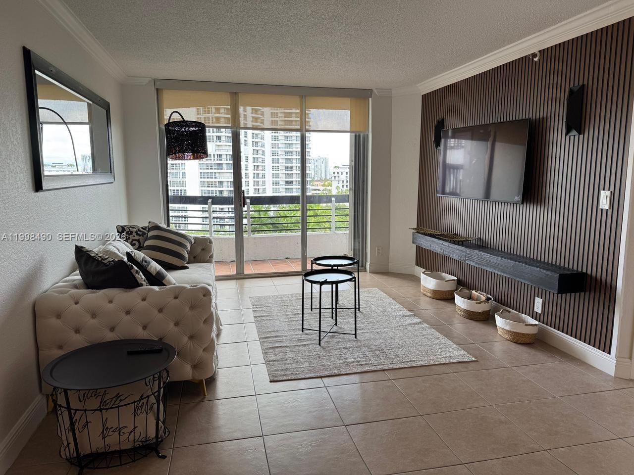 3600 Mystic Pointe Dr , Unit 910, Aventura, FL 33180 Photo