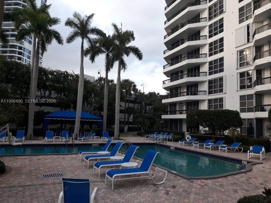 3600 Mystic Pointe Dr, Unit 910, Aventura, FL 33180 Photo