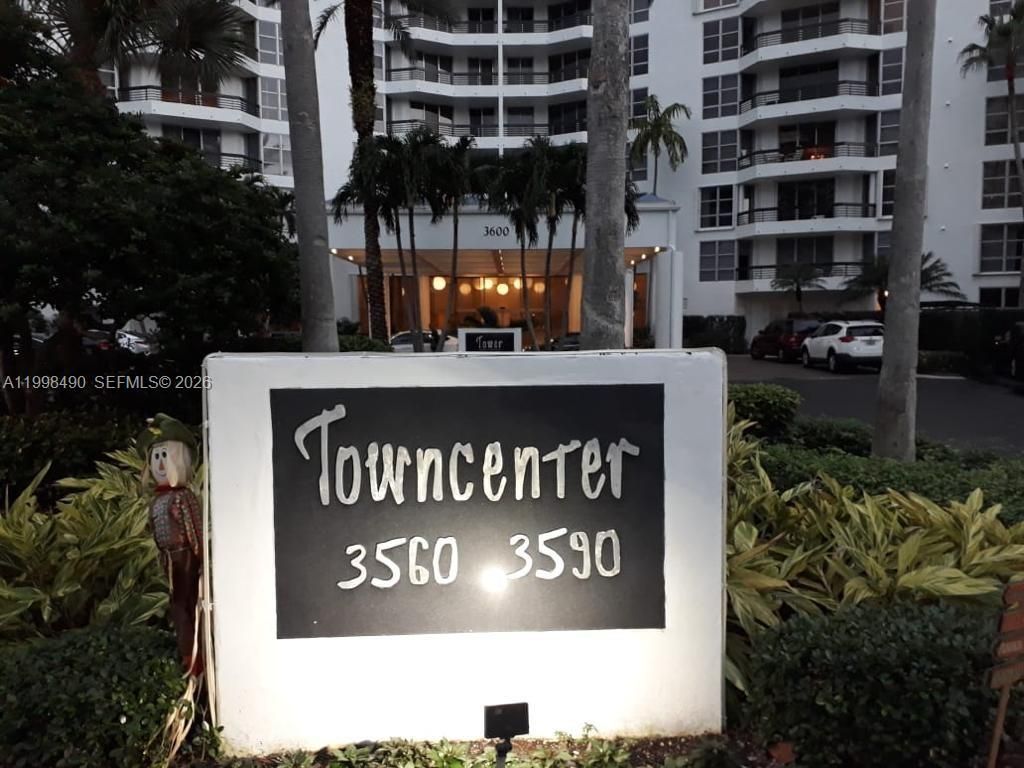 3600 Mystic Pointe Dr, Unit 910, Aventura, FL 33180 Photo