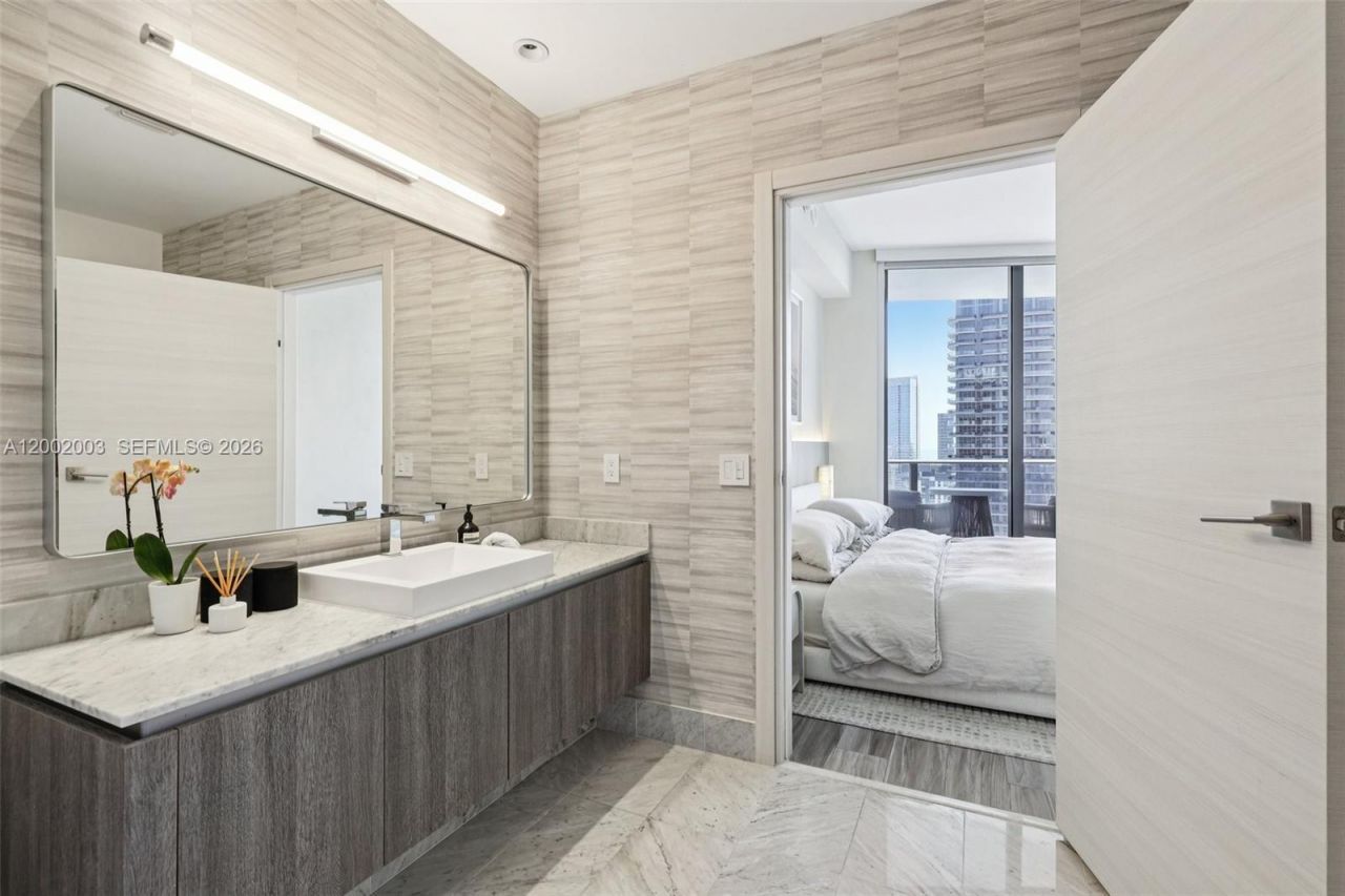 801 S Miami Ave , Unit 4902, Miami, FL 33130 Photo