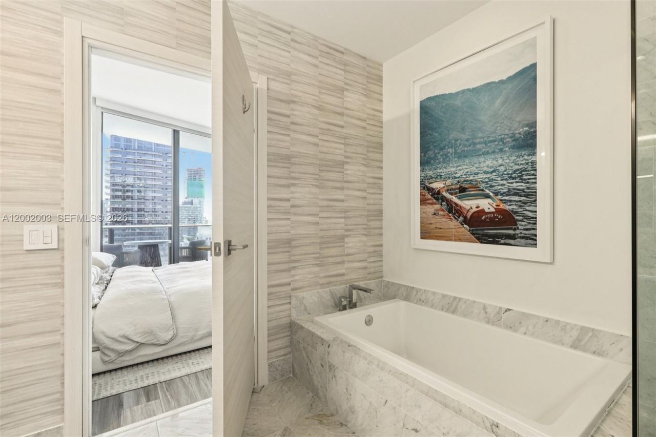 801 S Miami Ave , Unit 4902, Miami, FL 33130 Photo