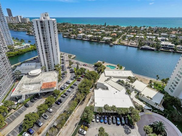 20281 E Country Club Dr , Unit 2104, Aventura, FL 33180