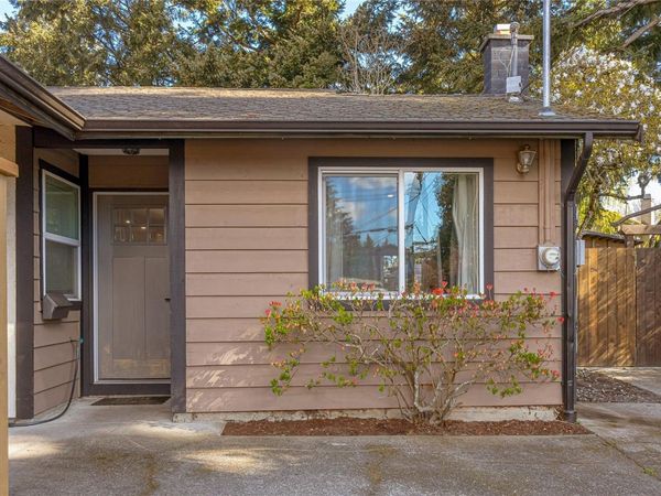 614 Evans Dr, Unit B, Colwood, BC V9B 5E4