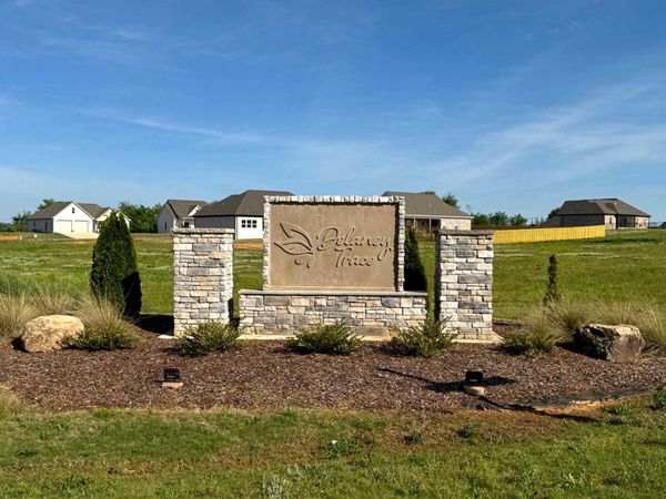 550 Cottontail Tr, Killen, AL 35645