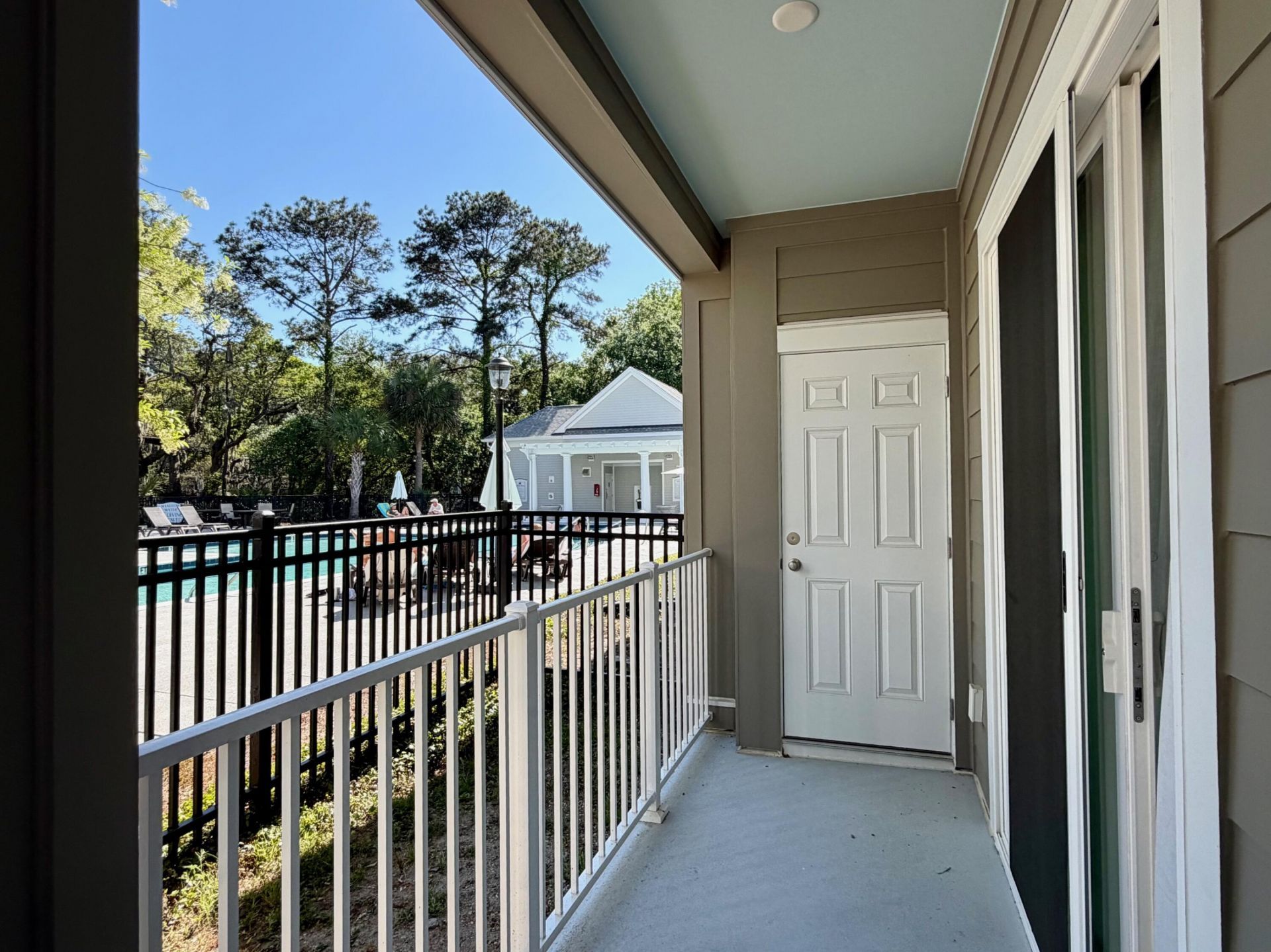 130 River Landing Drive Photo 17