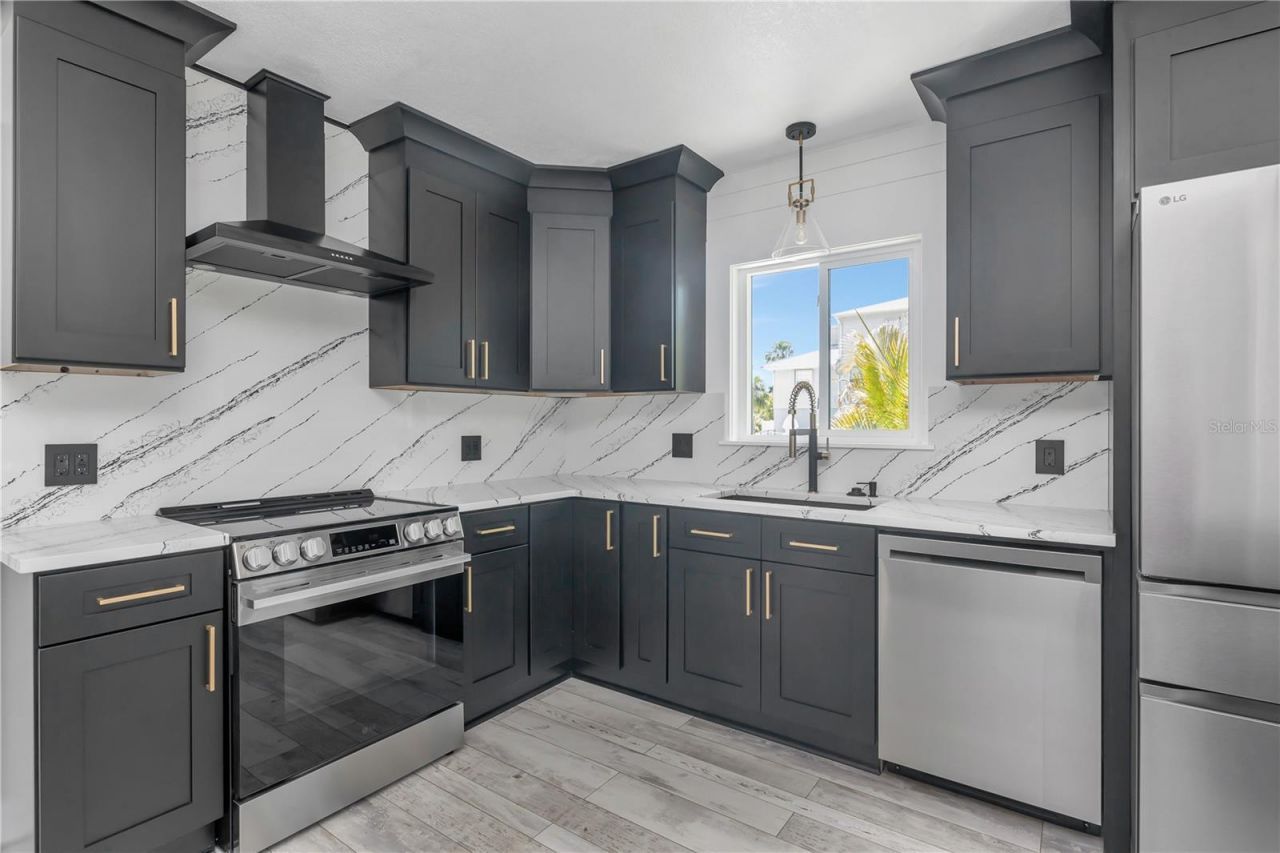 308 173rd Avenue E, North Redington Beach, FL 33708 Photo