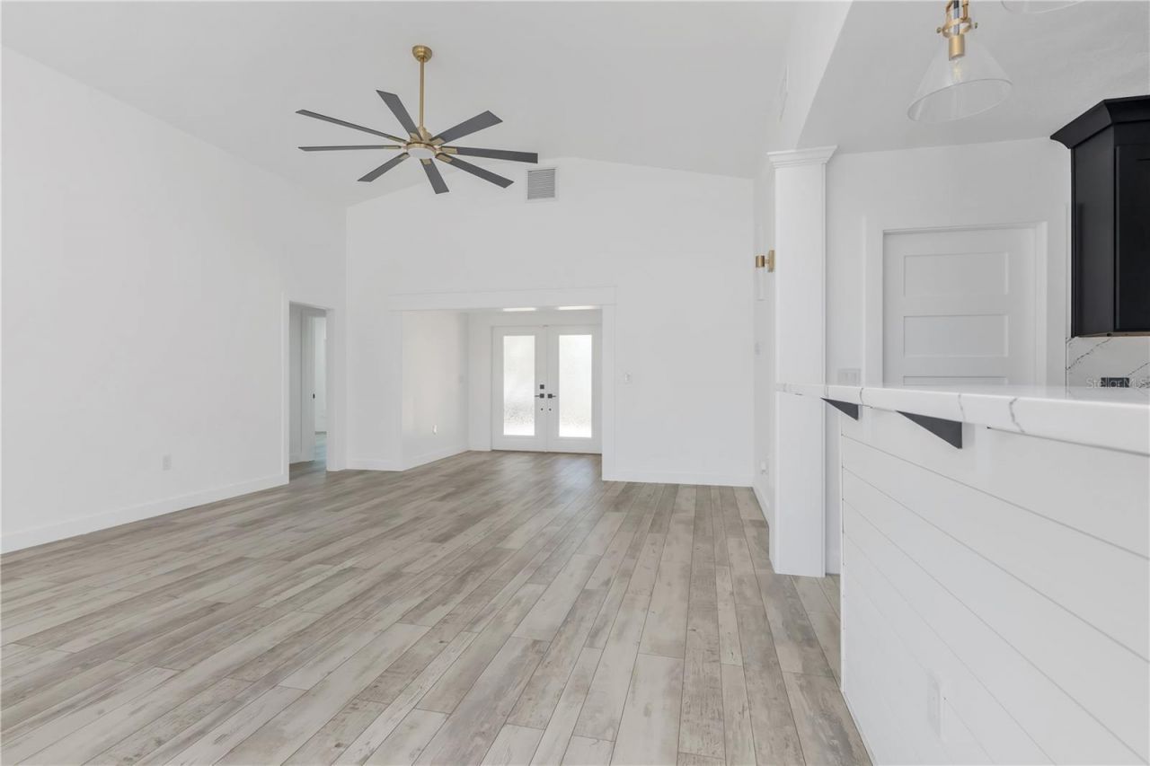 308 173rd Avenue E, North Redington Beach, FL 33708 Photo