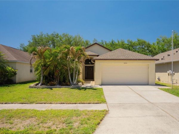 8426 POYDRAS LANE , TAMPA, FL 33635