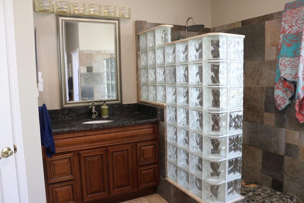 19150 Livingston Avenue, Lutz, FL 33559 Photo