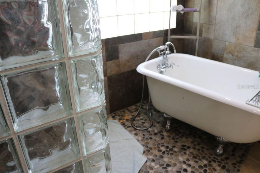 19150 Livingston Avenue, Lutz, FL 33559 Photo