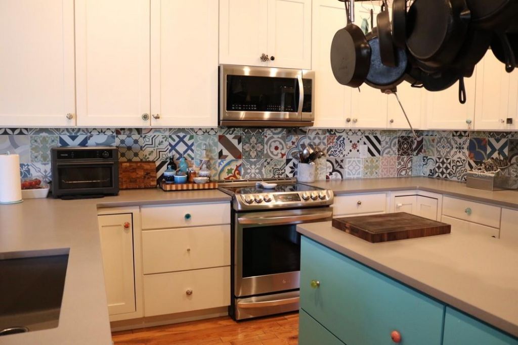 19150 Livingston Avenue, Lutz, FL 33559 Photo