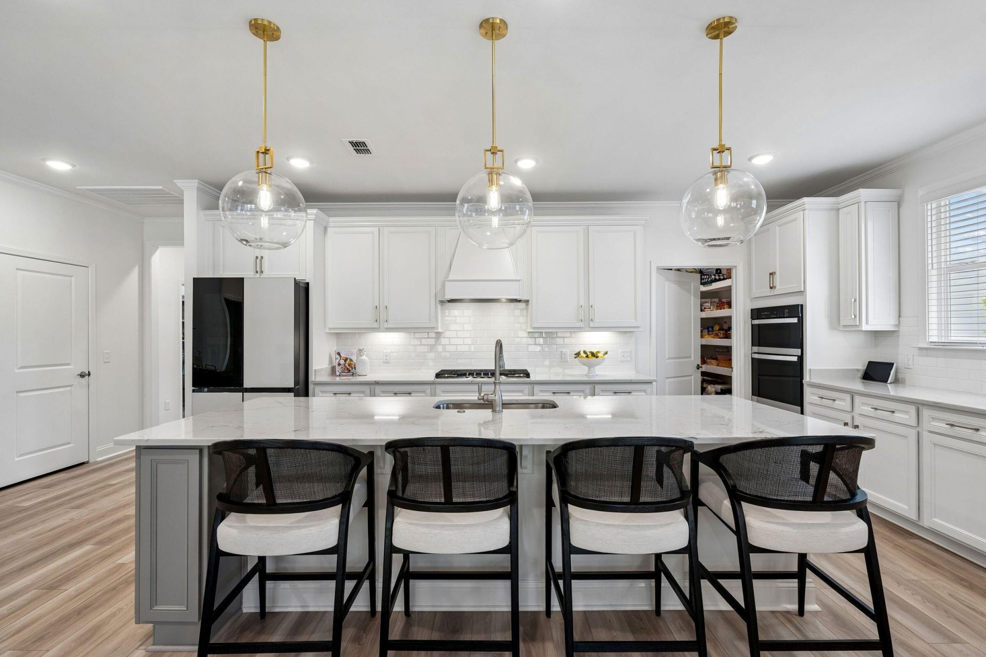 611 Coral Bells Lane Photo 12