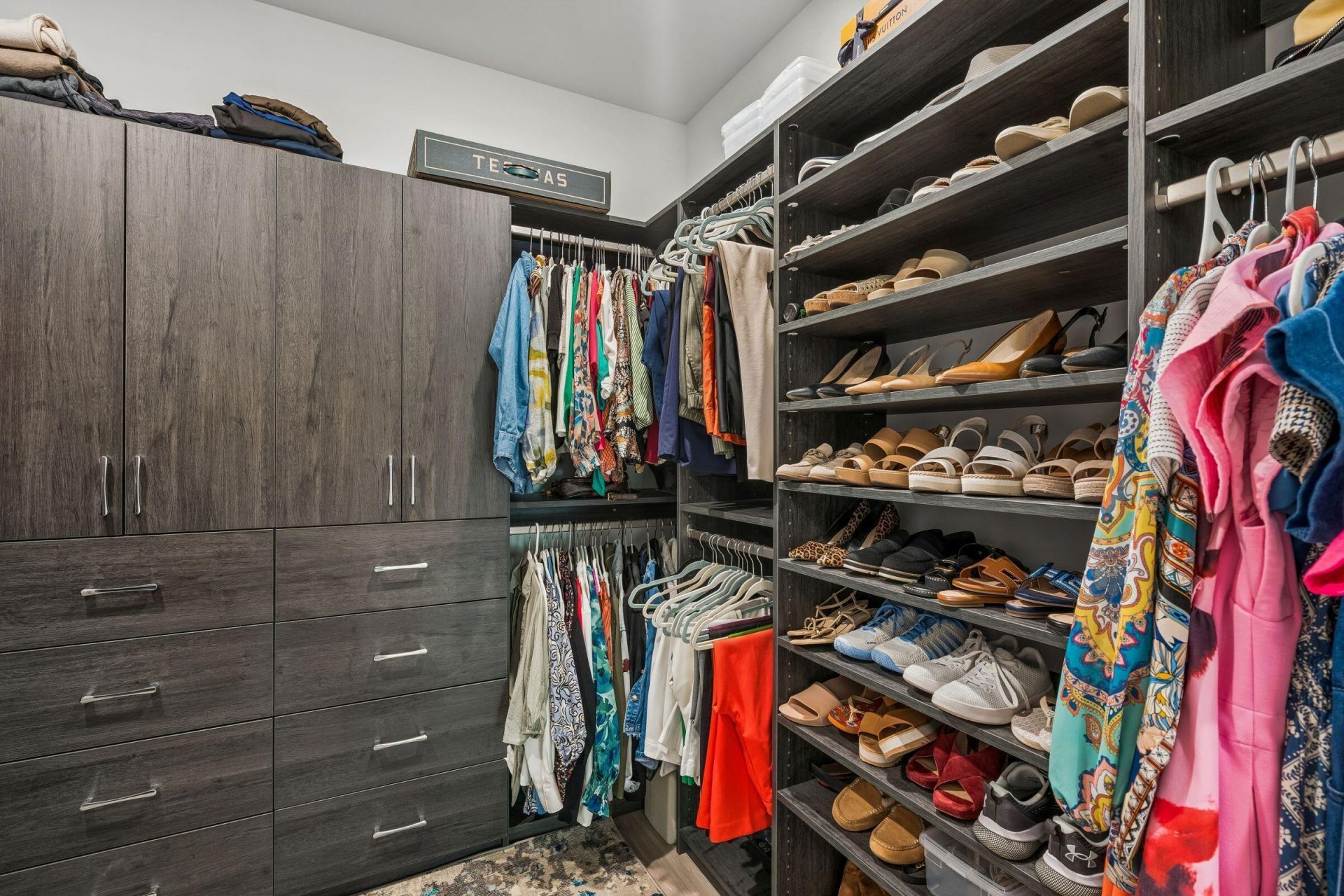 611 Coral Bells Lane Photo 25