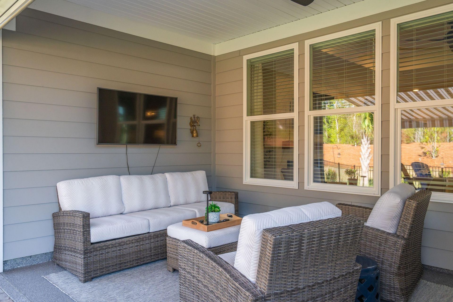 611 Coral Bells Lane Photo 31