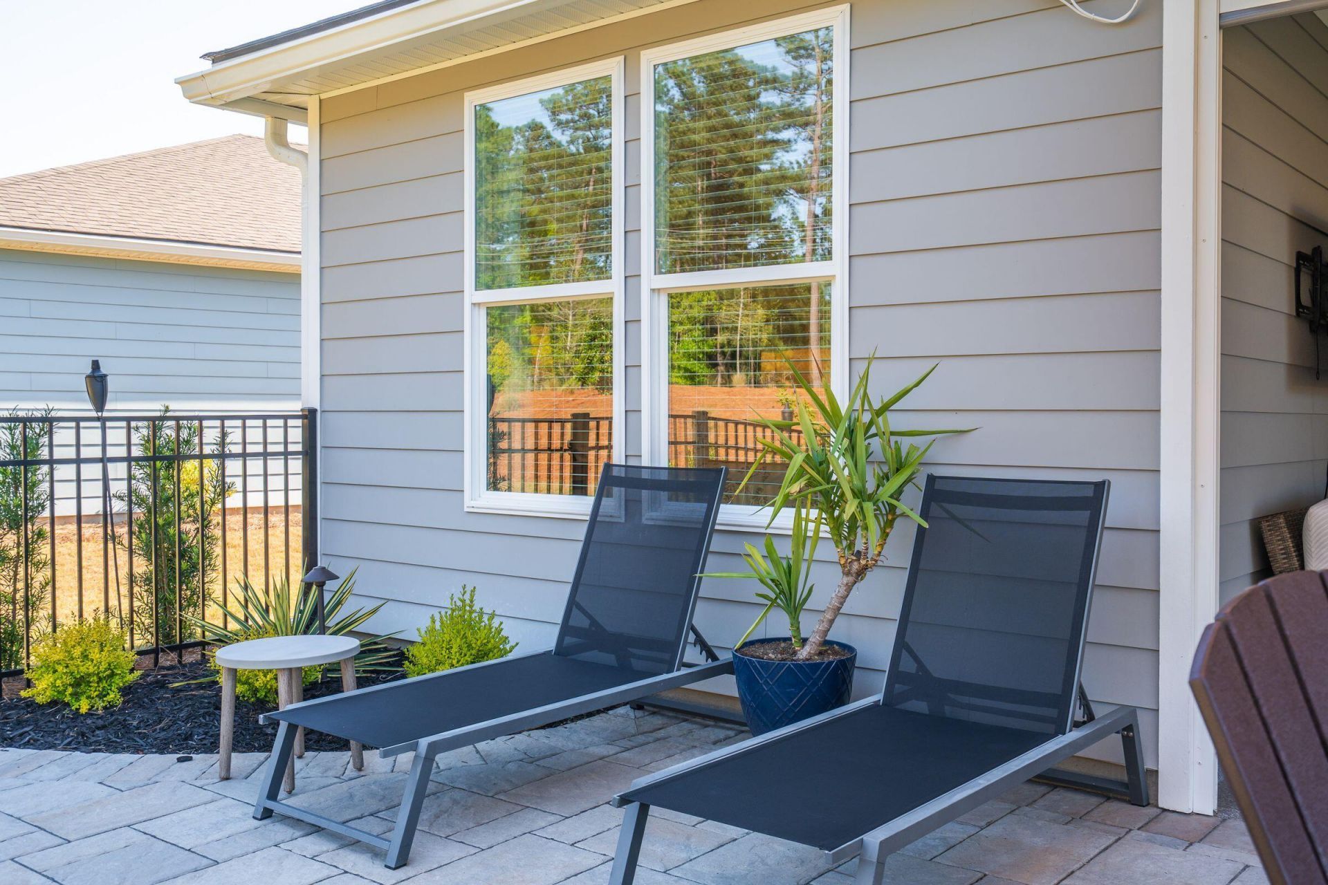 611 Coral Bells Lane Photo 32