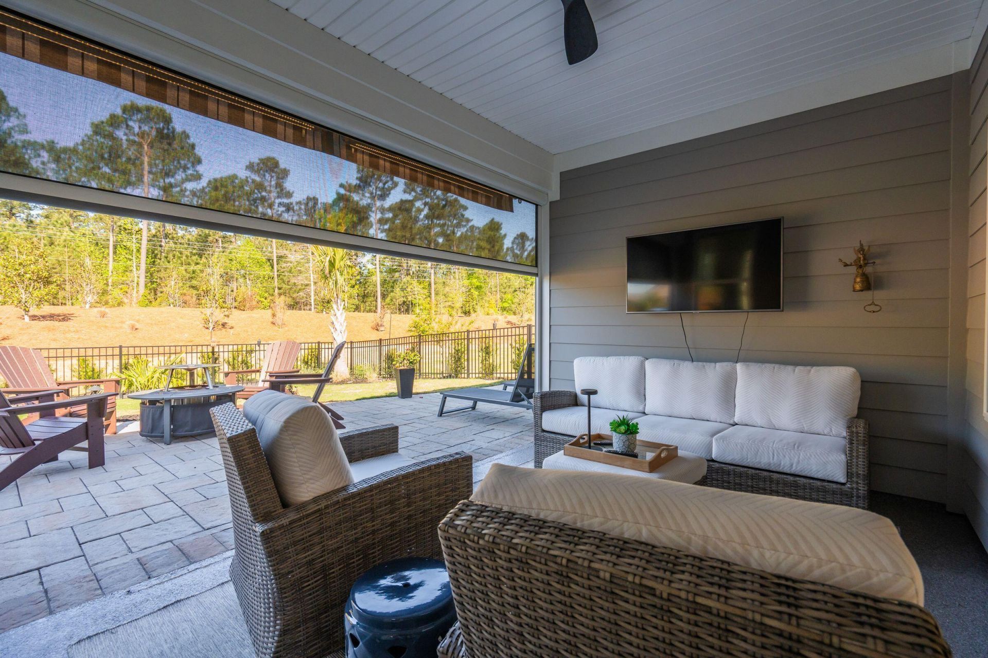 611 Coral Bells Lane Photo 35