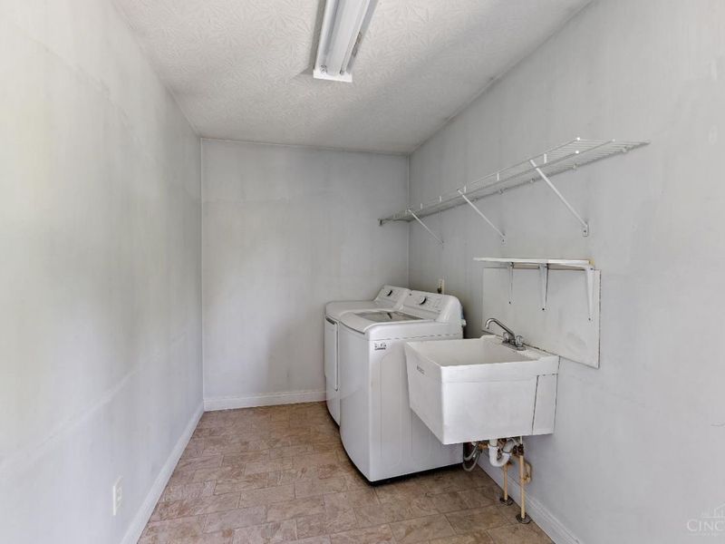 11850 Winston Lane, Forest Park, OH 45240 Photo 13