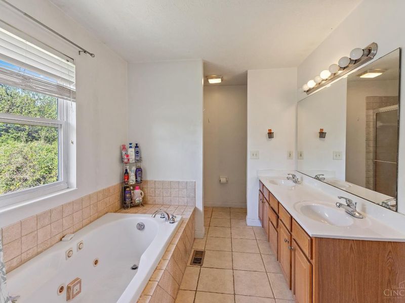 11850 Winston Lane, Forest Park, OH 45240 Photo 20