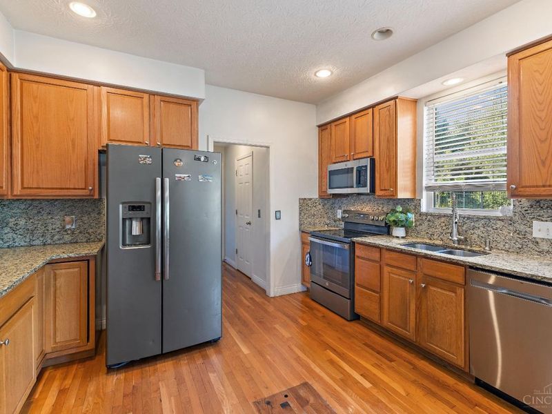 11850 Winston Lane, Forest Park, OH 45240 Photo 3