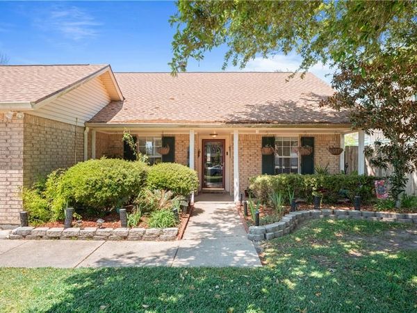 393 MOONRAKER Drive, Slidell, LA 70458
