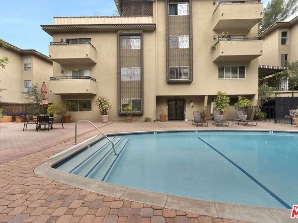 6700 Hillpark Drive, Unit 204, Los Angeles, CA 90068