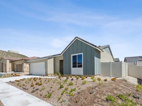 28916 Vertex Way, Canyon Country, CA 91350