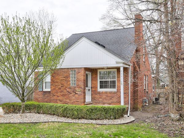 20916 Vernier Road, Harper Woods, MI 48225