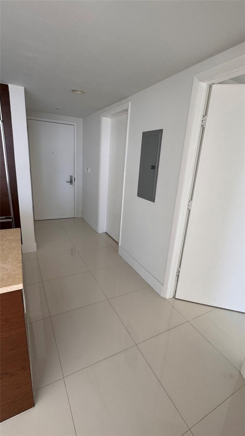 475 Brickell Avenue, Unit 4913, Miami, FL 33131 Photo