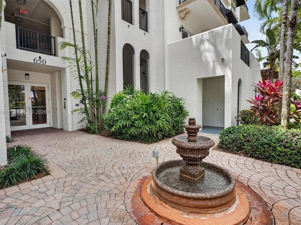 650 Valencia Ave , Unit 302, Coral Gables, FL 33134