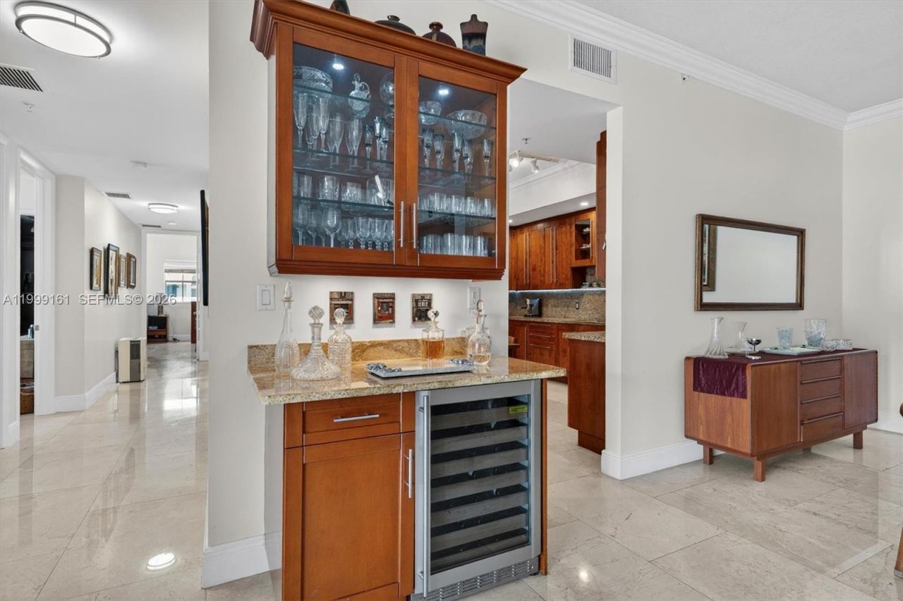 650 Valencia Ave , Unit 302, Coral Gables, FL 33134 Photo