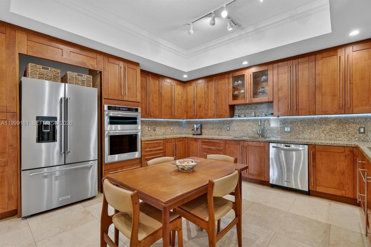 650 Valencia Ave , Unit 302, Coral Gables, FL 33134 Photo