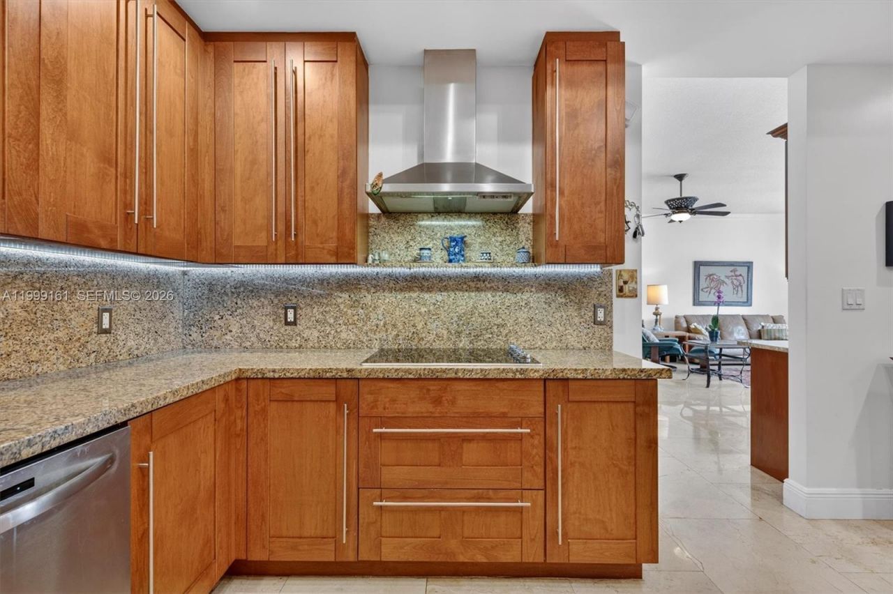 650 Valencia Ave , Unit 302, Coral Gables, FL 33134 Photo