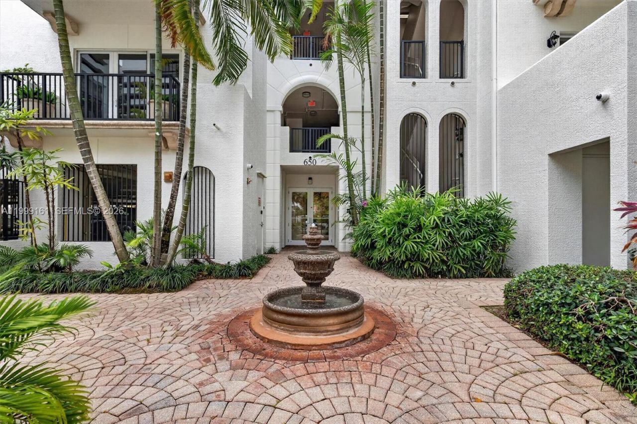 650 Valencia Ave , Unit 302, Coral Gables, FL 33134 Photo
