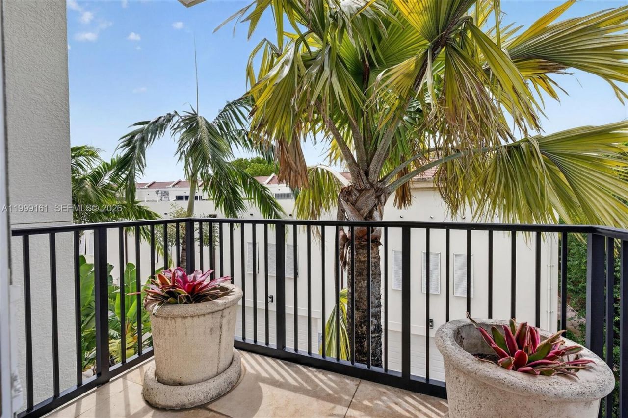 650 Valencia Ave , Unit 302, Coral Gables, FL 33134 Photo