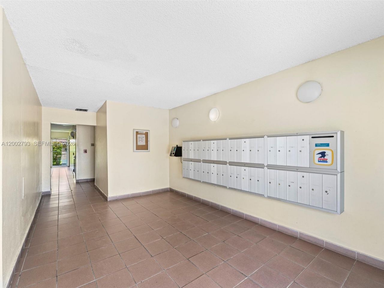 4713 NW 7th St, Unit 410-1, Miami, FL 33126 Photo