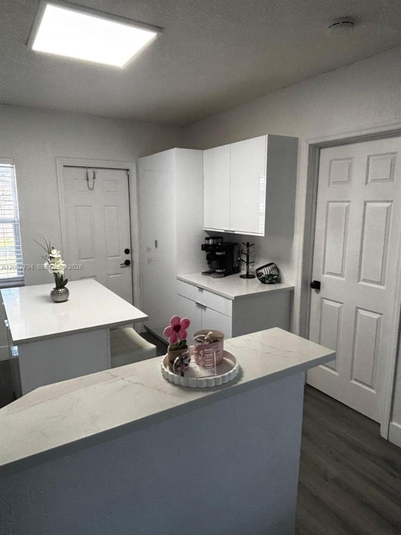 716 NW 15th Way , Fort Lauderdale, FL 33311 Photo