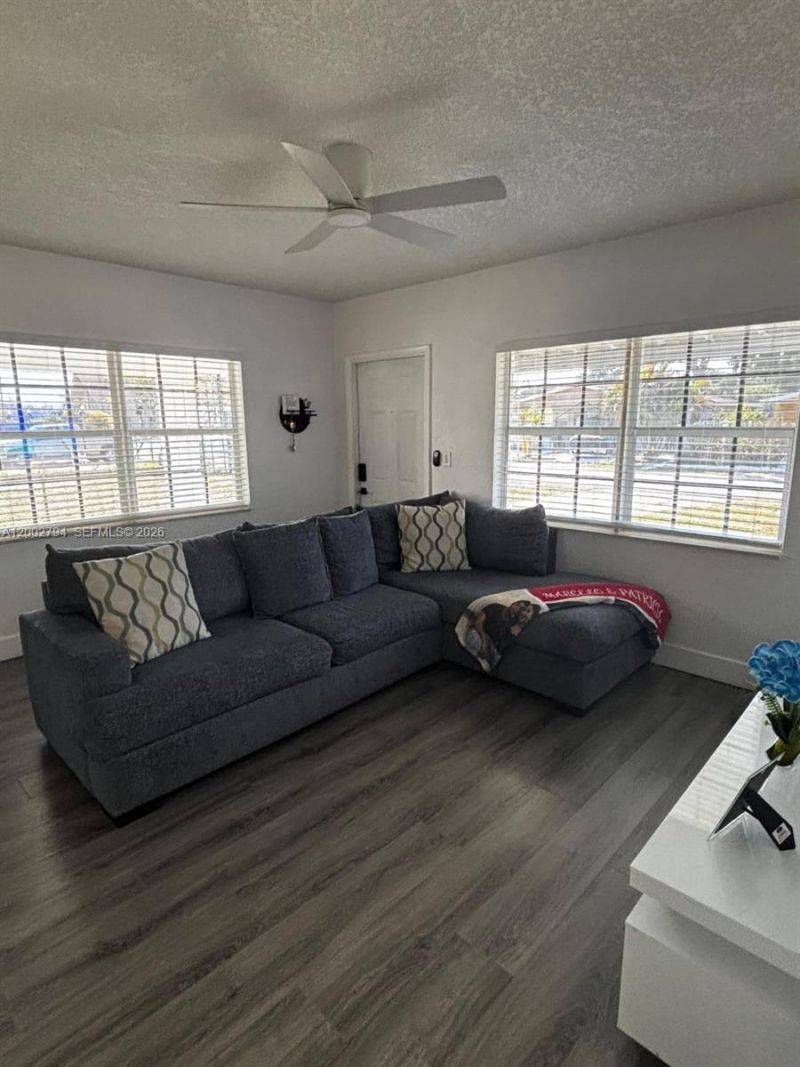 716 NW 15th Way , Fort Lauderdale, FL 33311 Photo