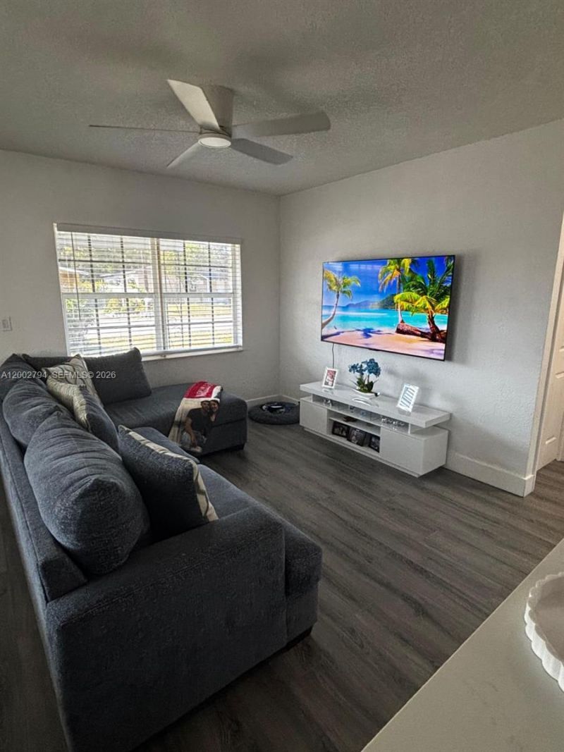 716 NW 15th Way , Fort Lauderdale, FL 33311 Photo