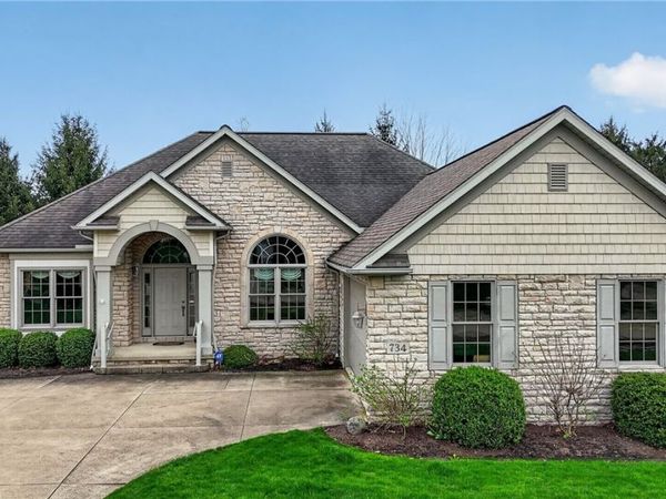 734 Homestead Pointe Drive , Orrville, OH 44667