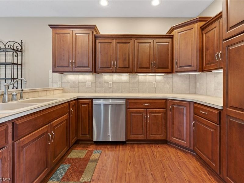 734 Homestead Pointe Drive, Orrville, OH 44667 Photo 16