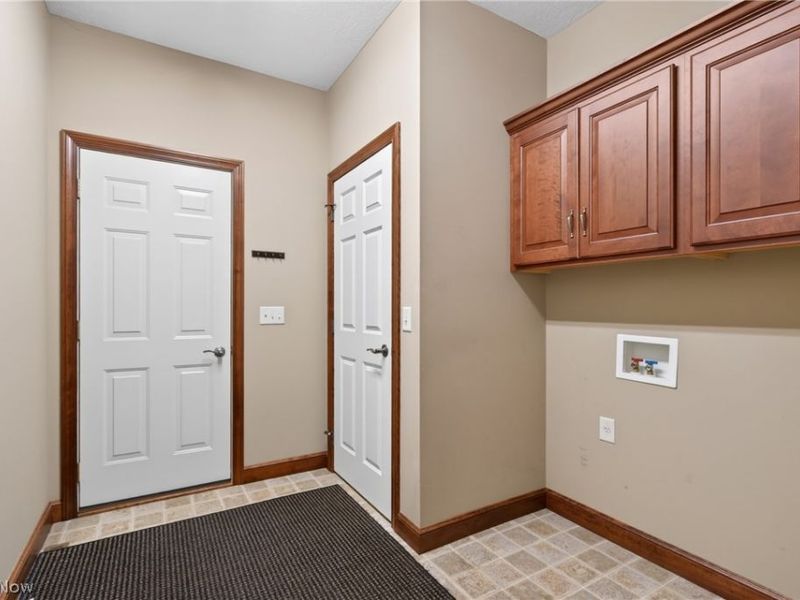 734 Homestead Pointe Drive, Orrville, OH 44667 Photo 23